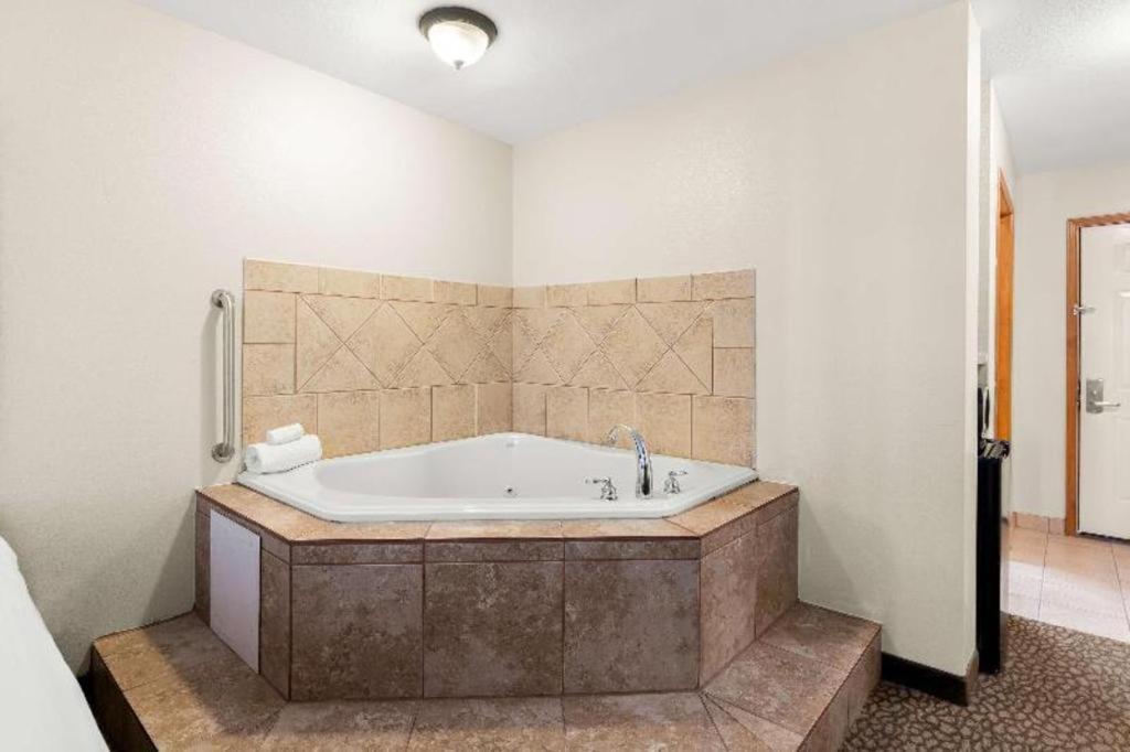 Best Western George West Executive Inn מראה חיצוני תמונה