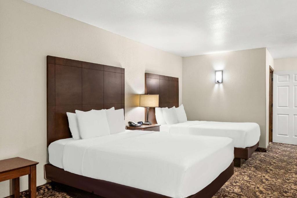 Best Western George West Executive Inn מראה חיצוני תמונה