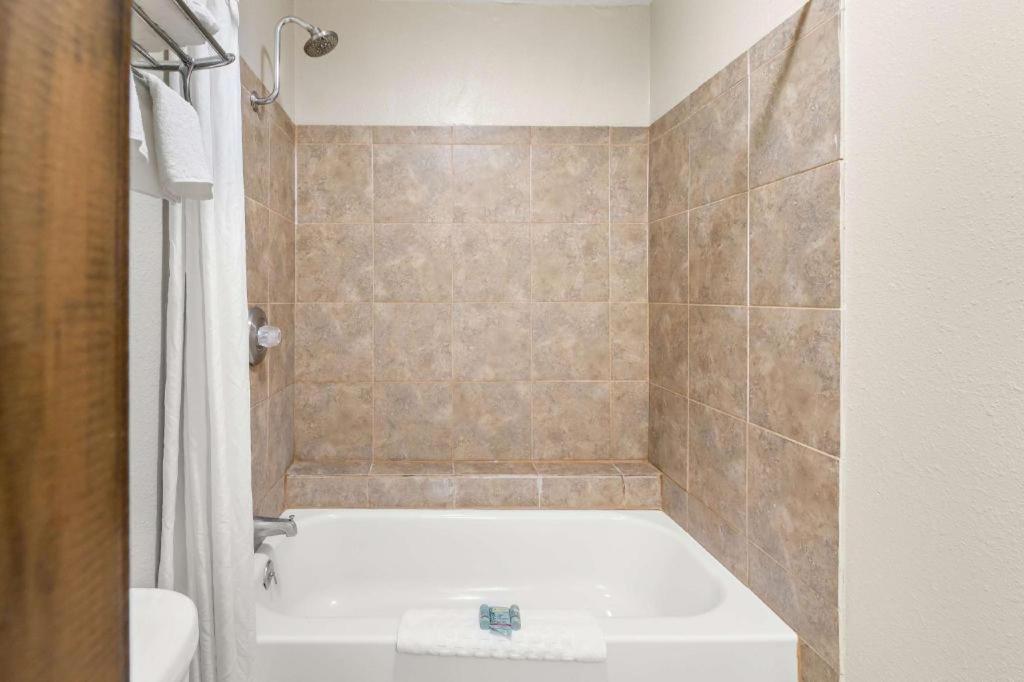 Best Western George West Executive Inn מראה חיצוני תמונה